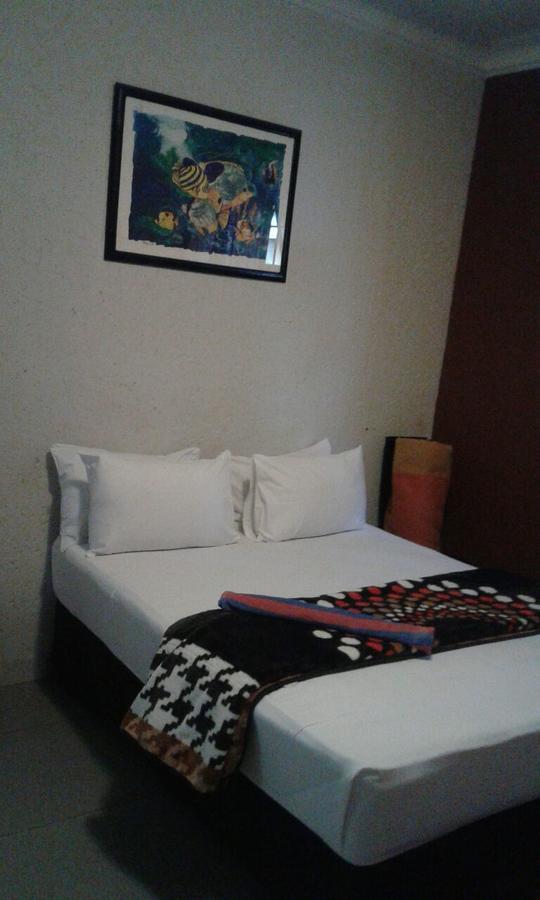 Royal Crown Guesthouse Johannesburg Bagian luar foto